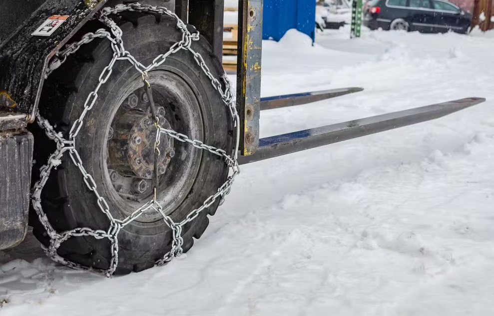 叉车冬季注意事项